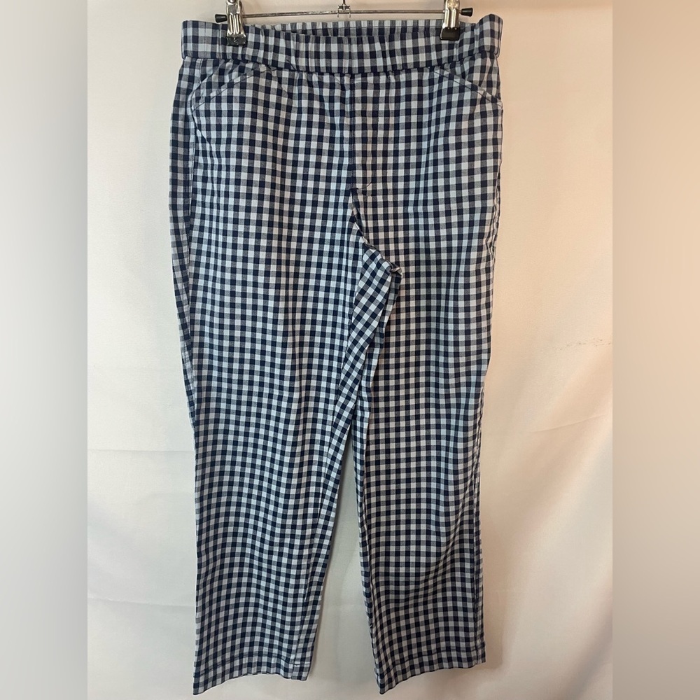Land End  blue buffalo check pull on pants. Size 6 and mid rise. So so cute!